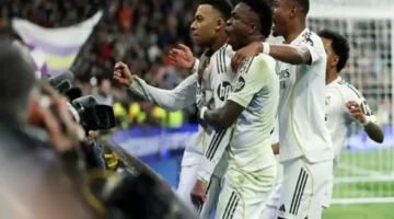 رد فعل غريب.. سر دهشة لاعبي ريال مدريد من تصرفات الجماهير في الملعب